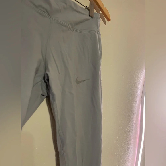 Nike Gray Dri-Fit Leggings - Picture 2 of 5